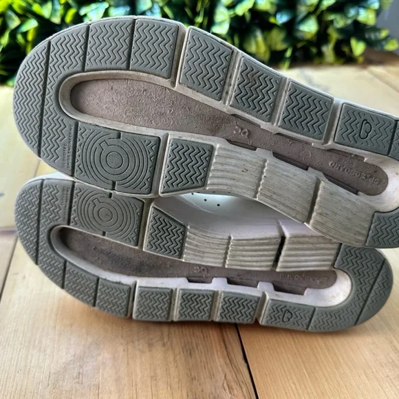 On Running The Roger Advantage White Rose Womens 8 Tennis Shoe Sneaker - Picture 9 of 10